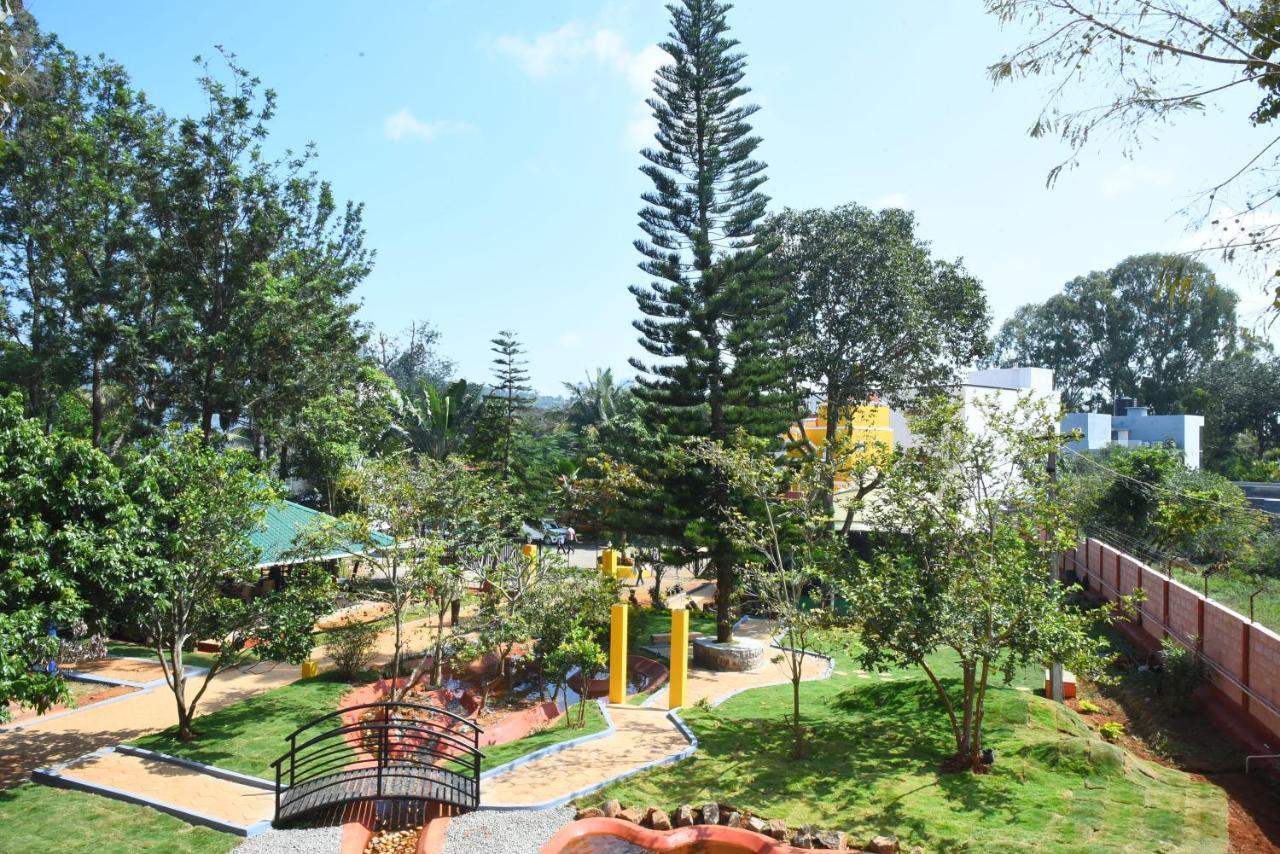 Fundera Aqua Stay Yelagiri Buitenkant foto